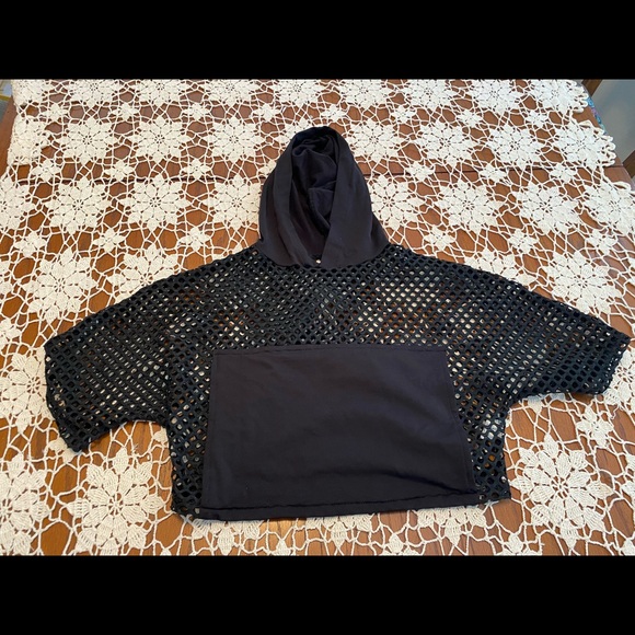 Bikini Cover Up.      Tote UU - Picture 2 of 3